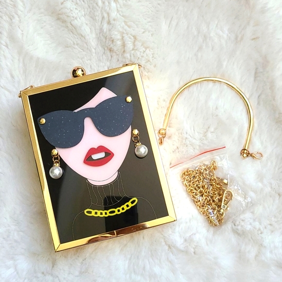 Handbags - Graphic handbag